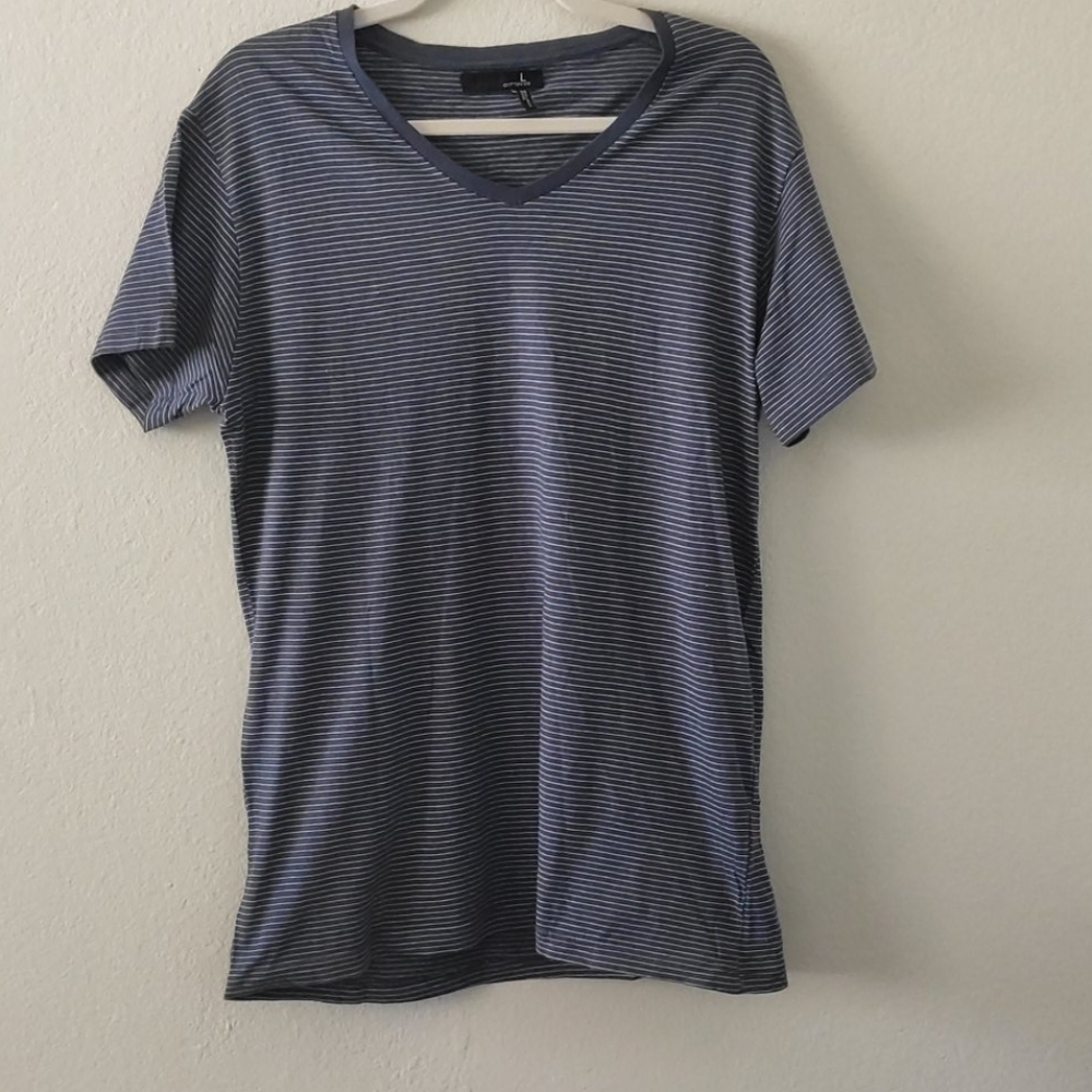 Men's v neck large